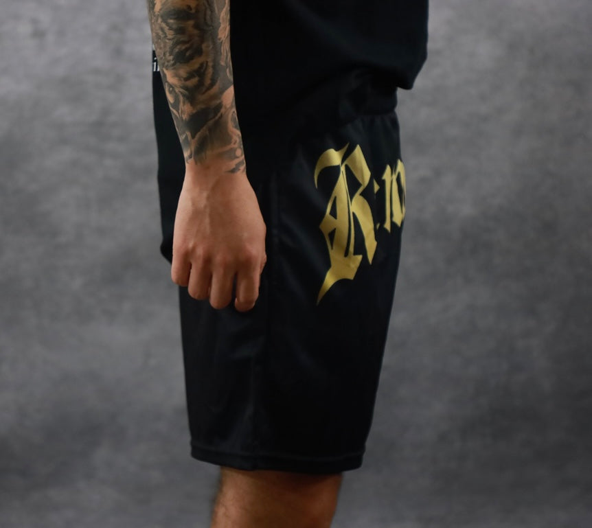 HOLY COVERINGS PERFORMANCE SHORTS IN BLACK